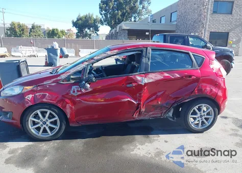 2015 Ford Fiesta Se z USA, uszkodzony, nr VIN 3FADP4EJ9FM196957